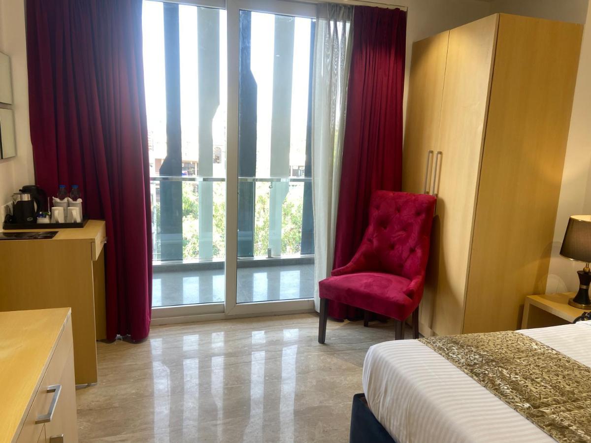 Hotel Malbork Inn Rajouri Garden Delhi - Couple Friendly Local Ids Accepted Нью-Дели Экстерьер фото